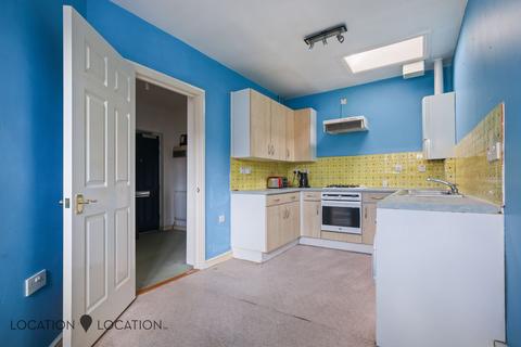 51 Celandine Drive, London, E8 3XE