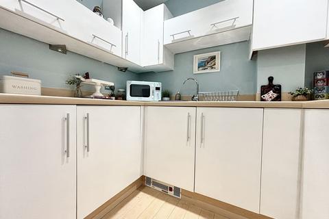 9, Amorella Glanfa Dafydd, Barry, CF63 4BG