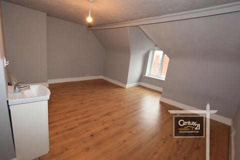 4 bedroom maisonette to rent, Romsey Road, SOUTHAMPTON SO16