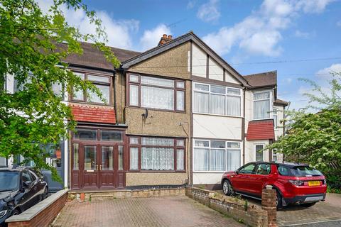 3 bedroom terraced house for sale, Cherrydown Avenue, London E4