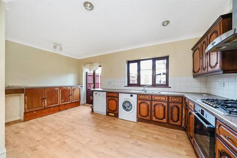 3 bedroom terraced house for sale, Cherrydown Avenue, London E4