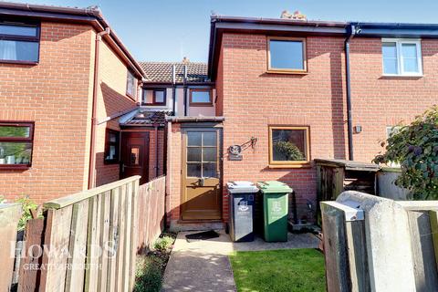 2 bedroom terraced house for sale, North Road, Hemsby