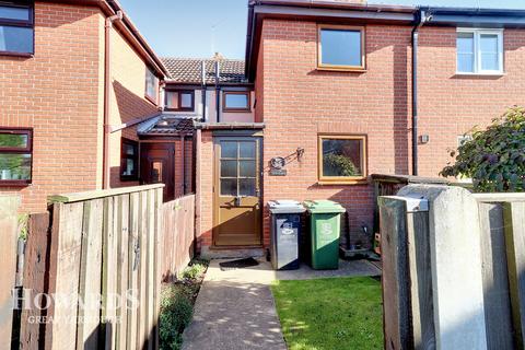 2 bedroom terraced house for sale, North Road, Hemsby