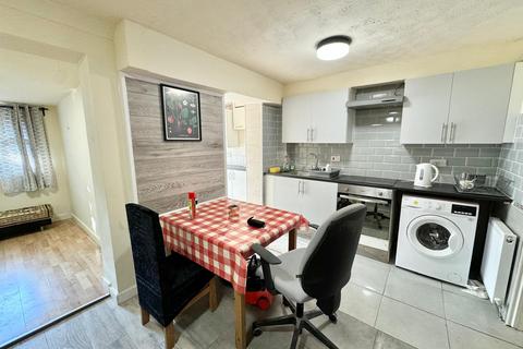 3 bedroom terraced house for sale, Pittman Gardens, Ilford IG1