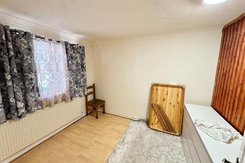 3 bedroom terraced house for sale, Pittman Gardens, Ilford IG1