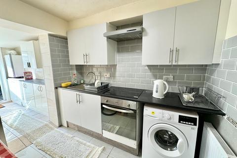 3 bedroom terraced house for sale, Pittman Gardens, Ilford IG1