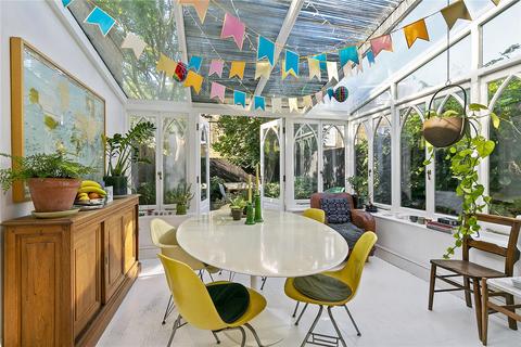 15 Baronsfield Road, Twickenham, TW1 2QT