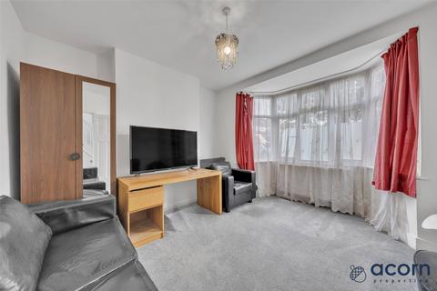 3 bedroom end of terrace house for sale, Wakemans Hill Avenue, London NW9