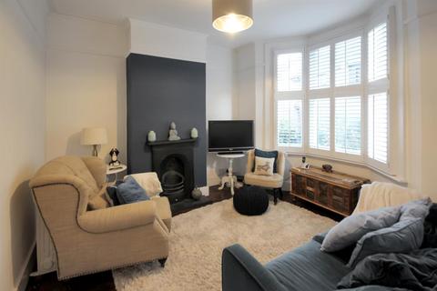 2 bedroom end of terrace house to rent, Middle Road, Preston Village, Brighton