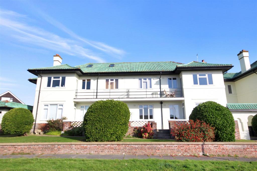 Chichester Close, Saltdean, Brighton 2 bed ground floor flat to rent