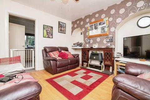 2 bedroom terraced house for sale, Highfield Crescent, Halesowen B63