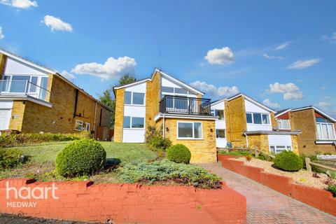20 Hillcrest Drive, Cuxton, Rochester, ME2 1AA
