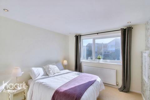 20 Hillcrest Drive, Cuxton, Rochester, ME2 1AA