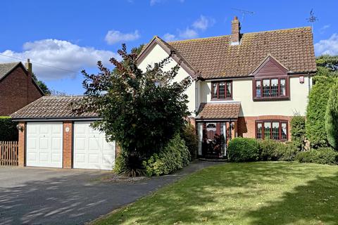 4 bedroom detached house for sale, Burnt House Lane, Ipswich IP10