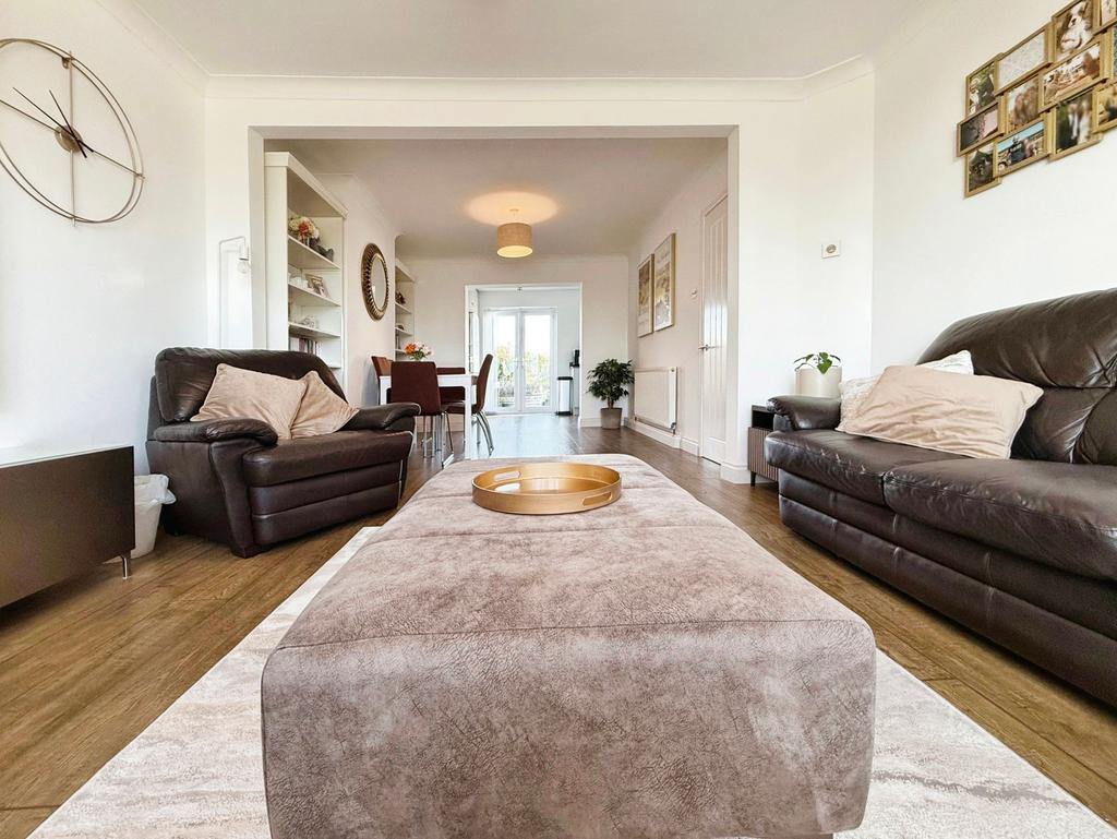 Living Room/ Dining Area