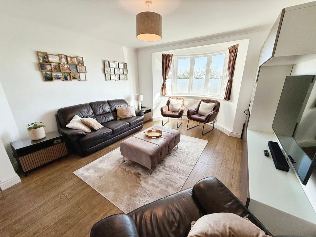 Living Room/ Dining Area