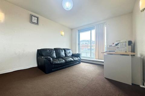 2 bedroom flat for sale, Axon Place, Ilford