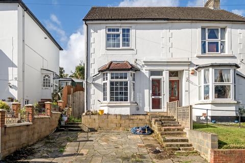 3 bedroom semi-detached house for sale, Earlsbrook Road, Surrey RH1