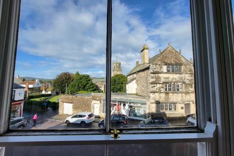 2 bedroom flat for sale, Market Place, Colyton