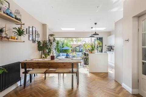 19 Biddulph Road, South Croydon, CR2 6QA