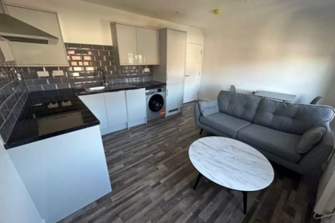 2 bedroom flat to rent, 2 Marsh Vale, Leeds LS6