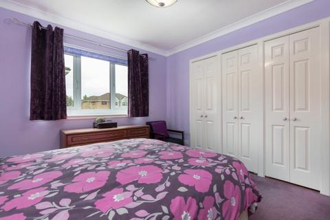 17 Canberra Court Braidpark Drive, Giffnock, Glasgow, G46 6NS