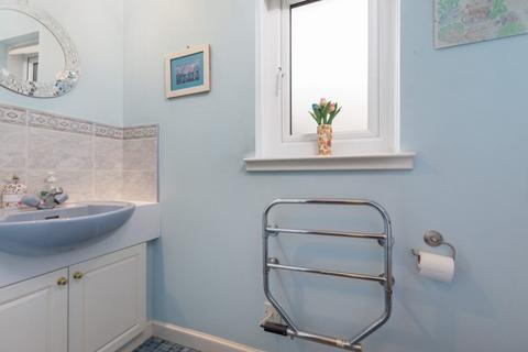 17 Canberra Court Braidpark Drive, Giffnock, Glasgow, G46 6NS