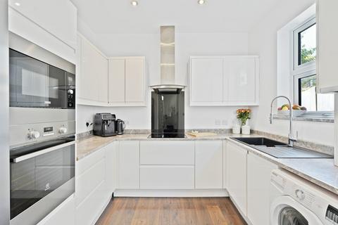 4 bedroom terraced house for sale, Berwick Road, London N22