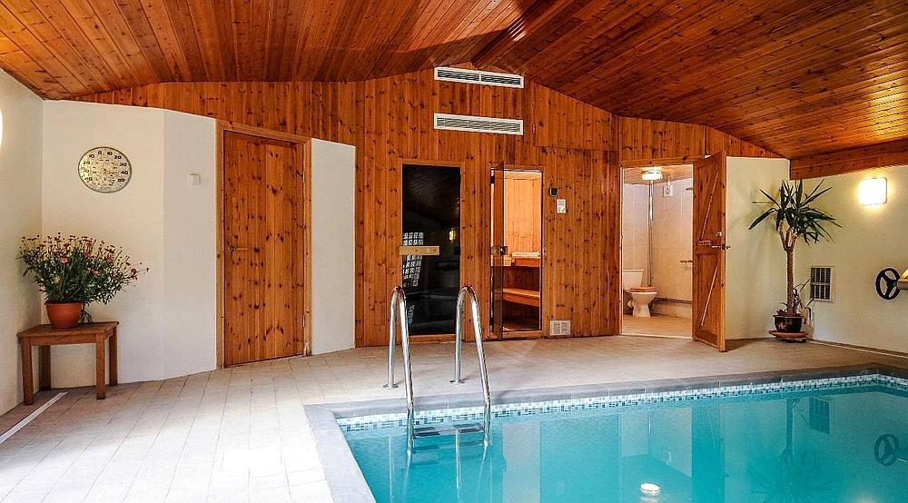 Sauna and Wet Room