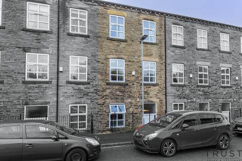 4 bedroom townhouse for sale, Heckmondwike WF16