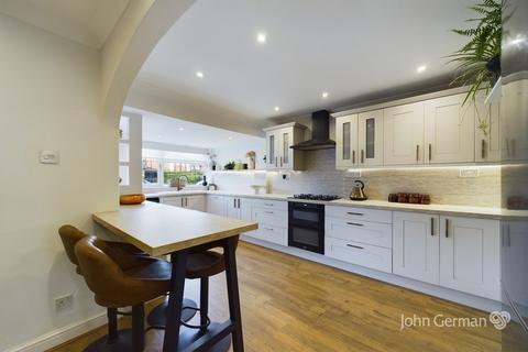 25 Arden Road, Barton Under Needwood, Burton-on-trent, DE13 8LE