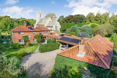 5 bedroom detached house for sale, Horning Road, Woodbastwick, Norwich