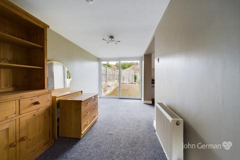 22 Ashford Road, Burton-on-trent, DE13 0QG