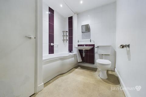 22 Ashford Road, Burton-on-trent, DE13 0QG