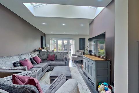 376 Chester Road, Kingshurst, Birmingham, B36 0LE