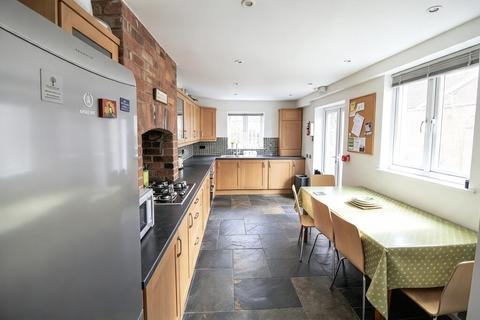 5 bedroom end of terrace house to rent, Oxford Road, Exeter EX4