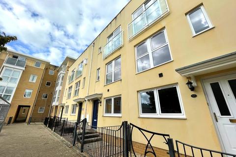 5 bedroom terraced house to rent, Richmond Court, Exeter EX4