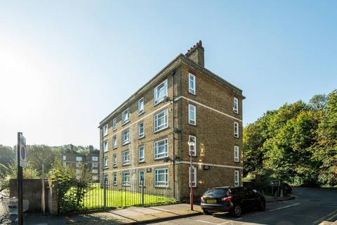 3 bedroom flat for sale, Valley Grove, Charlton, London, SE7