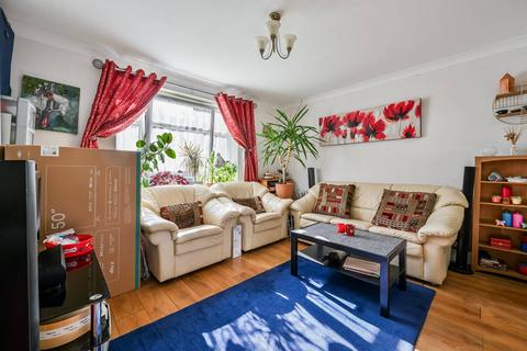 3 bedroom flat for sale, Valley Grove, Charlton, London, SE7