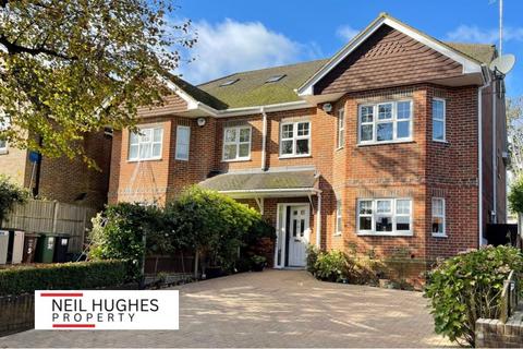 5 bedroom semi-detached house for sale, Bluebell Close, Park Street, St. Albans, Hertfordshire, AL2