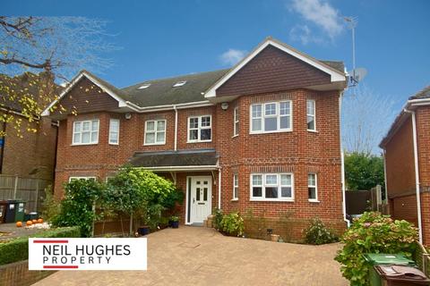 5 bedroom semi-detached house for sale, Bluebell Close, Park Street, St. Albans, Hertfordshire, AL2