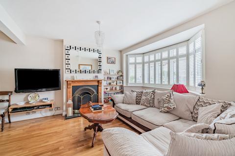 3 bedroom detached house for sale, Endsleigh Gardens, Hersham, Surrey, KT12