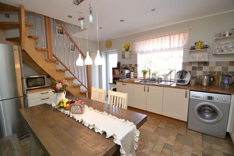 3 bedroom terraced house for sale, Windhill, Windhill BD18