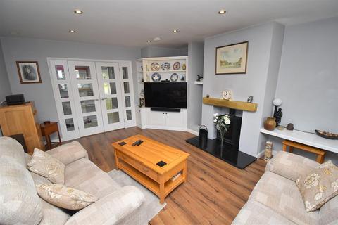 3 bedroom detached house for sale, Runsell Close, Danbury