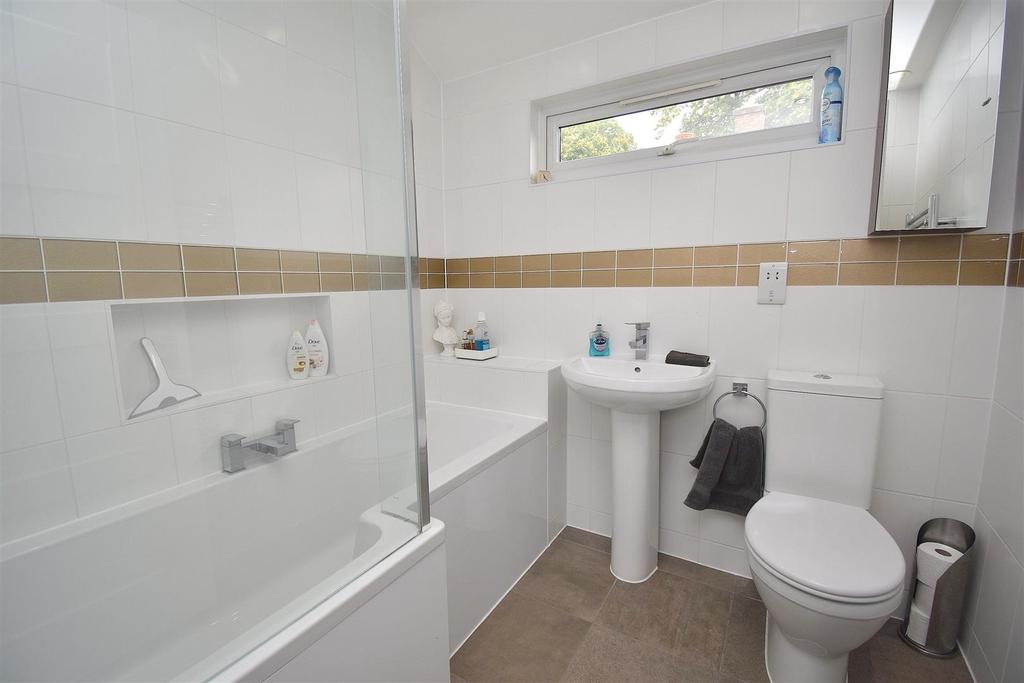 Bathroom.JPG