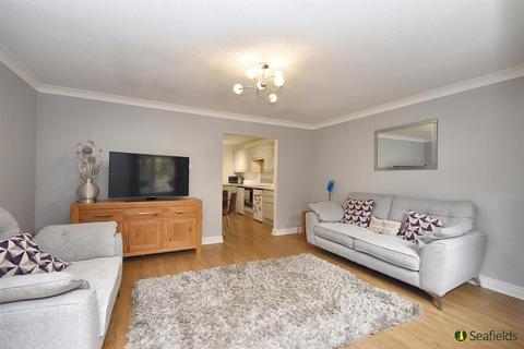 4 bedroom terraced house for sale, East Hill Road, Ryde, PO33 1PA