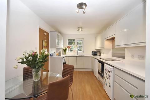 4 bedroom terraced house for sale, East Hill Road, Ryde, PO33 1PA