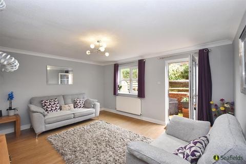 4 bedroom terraced house for sale, East Hill Road, Ryde, PO33 1PA