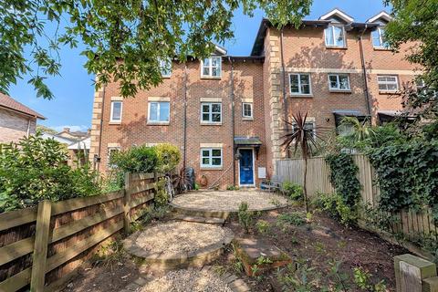 undefined, East Hill Road, Ryde, PO33 1PA