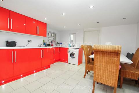 10 bedroom house to rent, Kirkstall Lane, Leeds LS6